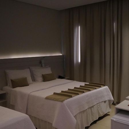 Pak Suites Hotel Luis Eduardo Magalhaes Exterior foto