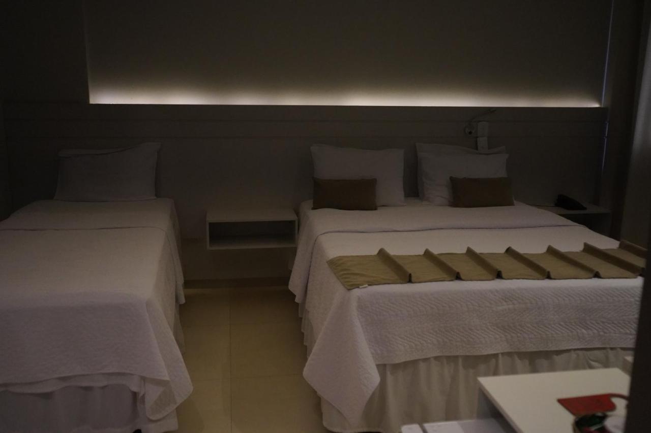 Pak Suites Hotel Luis Eduardo Magalhaes Exterior foto