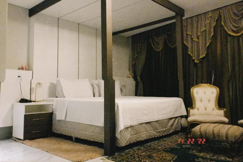 Pak Suites Hotel Luis Eduardo Magalhaes Exterior foto